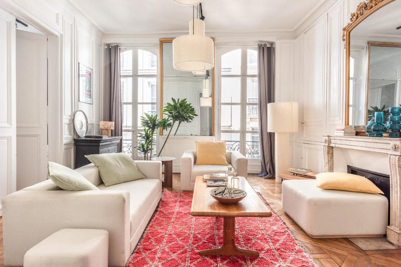 Outstanding Parisian Flat In Heart Of Center Appartement Parijs