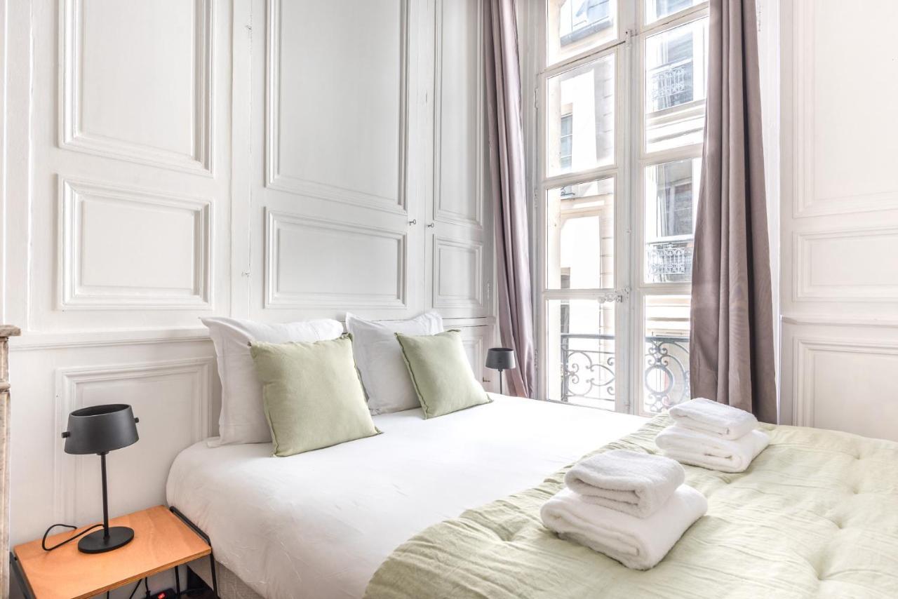 Outstanding Parisian Flat In Heart Of Center Appartement