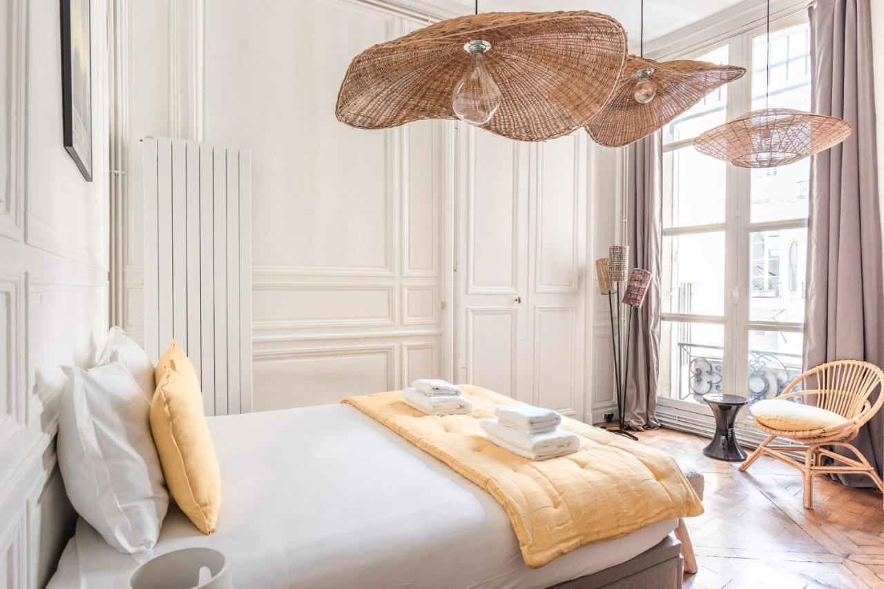 Outstanding Parisian Flat In Heart Of Center *