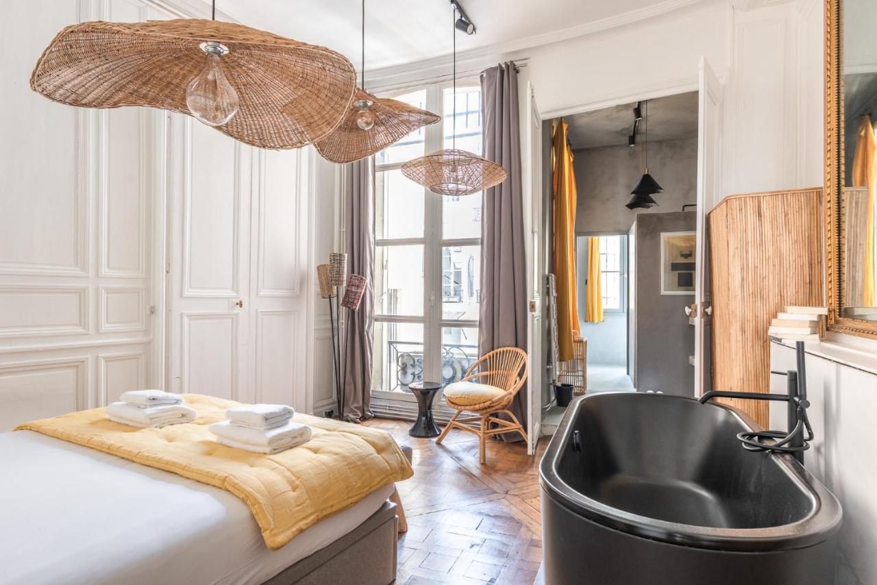 Outstanding Parisian Flat In Heart Of Center Appartement Parijs